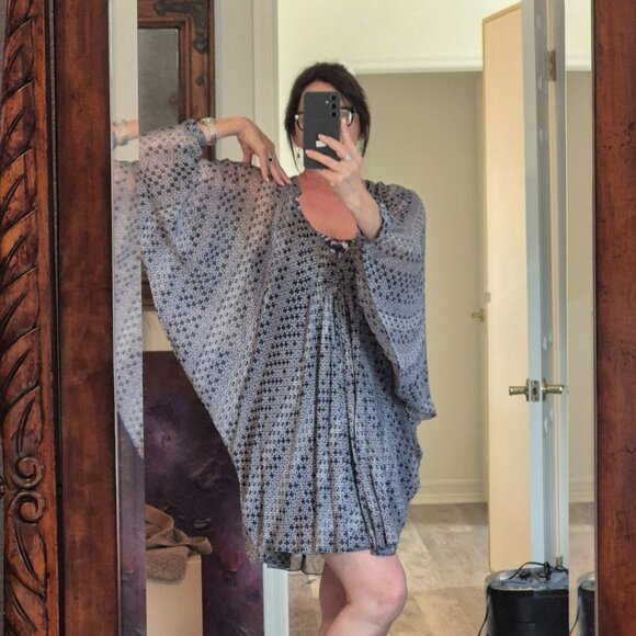 DVF Silk Chiffon  Ditzy Dress Size 8 early 2000's - Picture 3 of 9